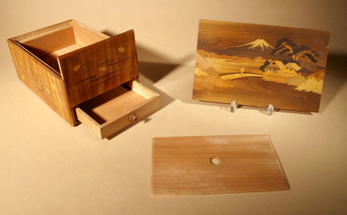 Japanese Box Finely In Marquetry With Fuji Mountain