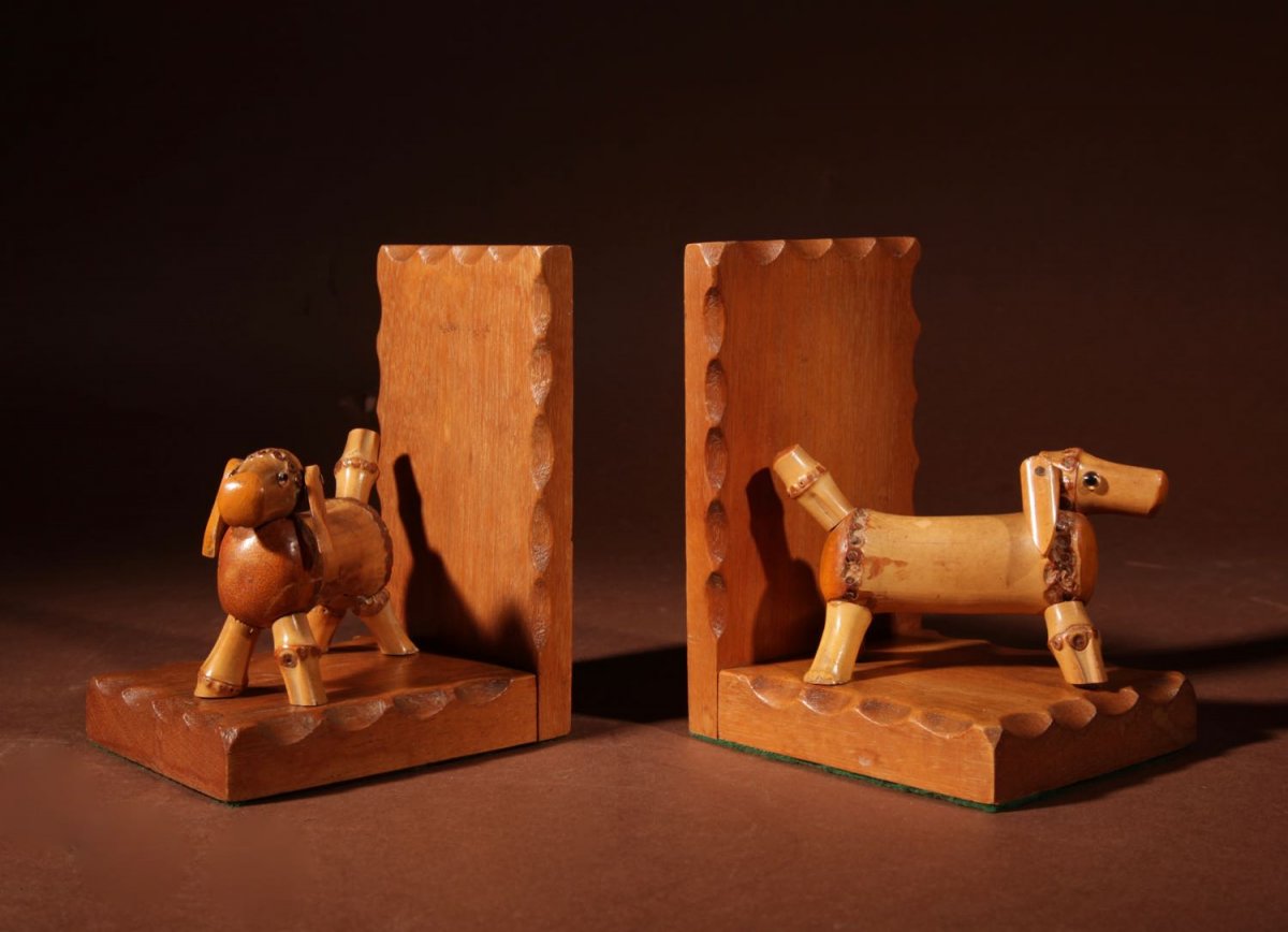 An Unusual Amusing Pair Of Art Deco Bamboo Dogs Bookends, Circa 1920-40