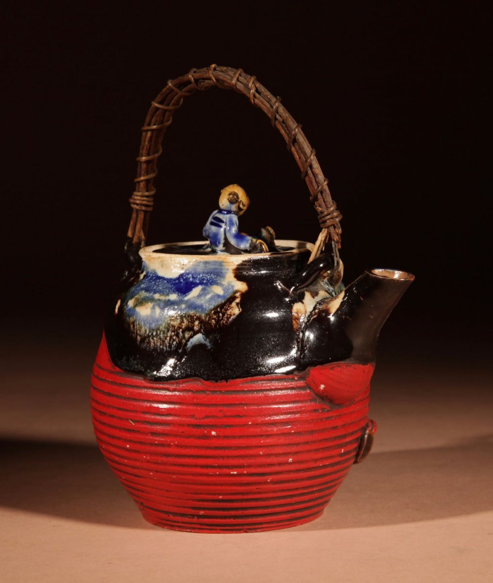 An Amusing Sumida Gawa Japanese Teapot Meiji Period Circa 1910.-photo-2