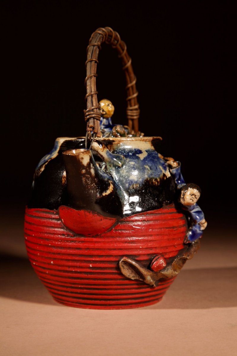 An Amusing Sumida Gawa Japanese Teapot Meiji Period Circa 1910.-photo-3