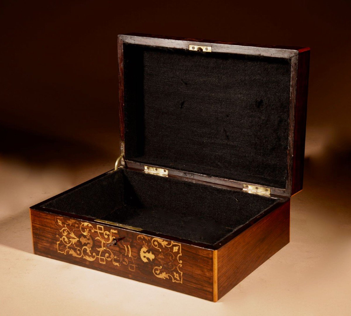 Beautiful Box Inlaid With Rosewood Marquetry.-photo-2