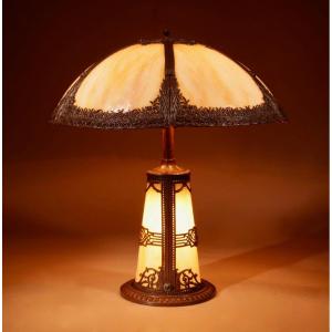 Art Deco Lampe De Table En Verre Américaine Dans Le Style De Bradley & Hubbard Vers 1920.