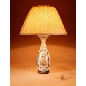 A Japanese Hand-painted Porcelain Table Lamp