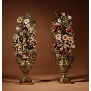 Toleware Italienne Très Décorative Et Vases à Fleurs En Laiton, Circa 1850-70