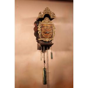 Small Dutch Frisian Wall Clock “stoelklok Schippertje”, Circa 1940-1960.