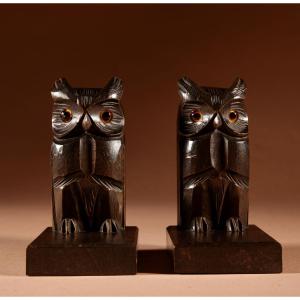 Black Forest Small Amusing Pair Of Owl Carved Bookends/ Letter Stand Circa 1900-20.