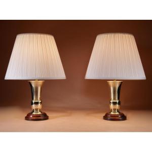 Paire d'élégantes lampes à poser en laiton (vers 1900-1920).