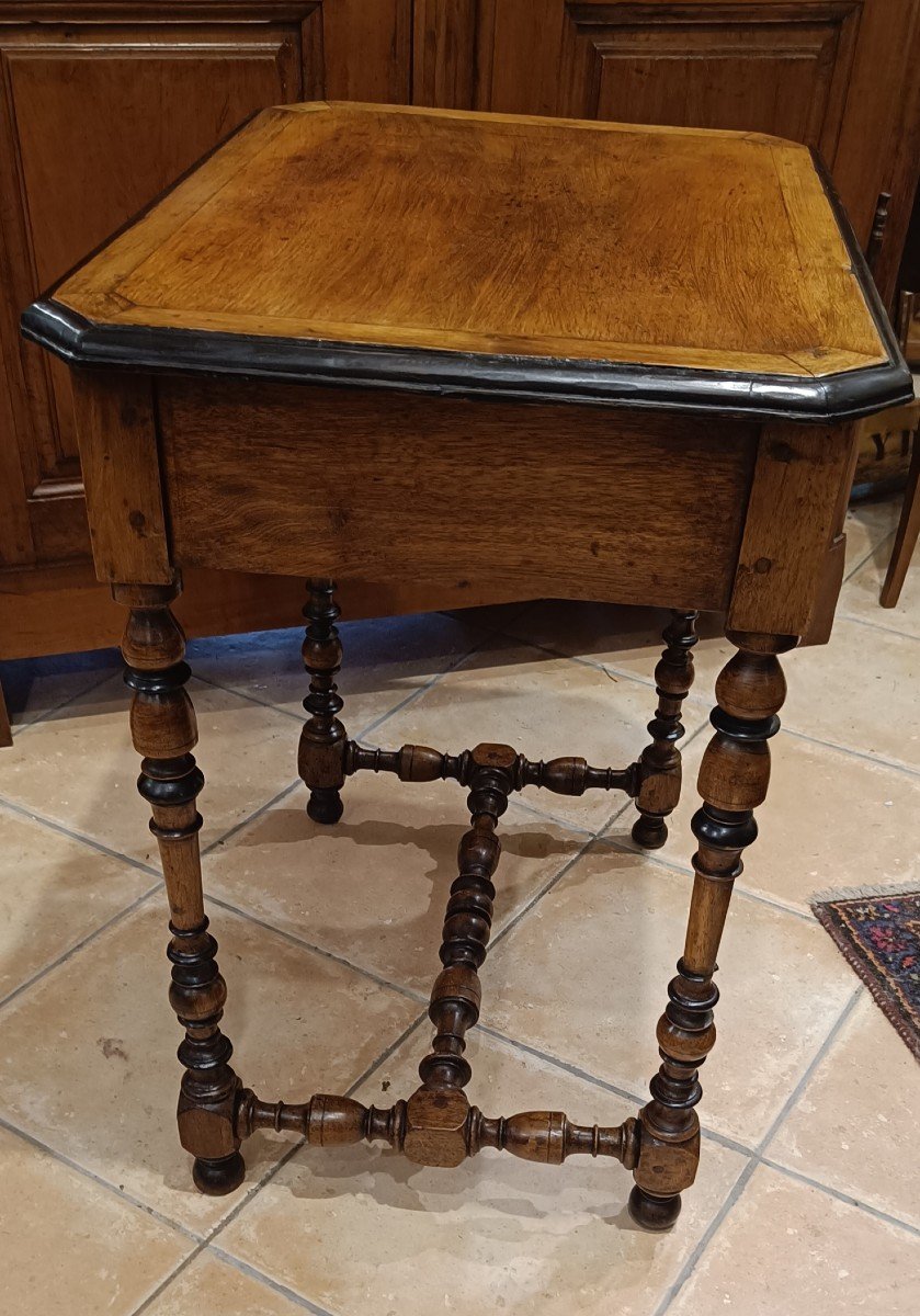 Petite Table Louis XIII 18ème En Noyer-photo-1
