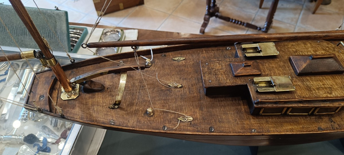 Maquette naviguante de voilier , Ketch du 20ème-photo-4