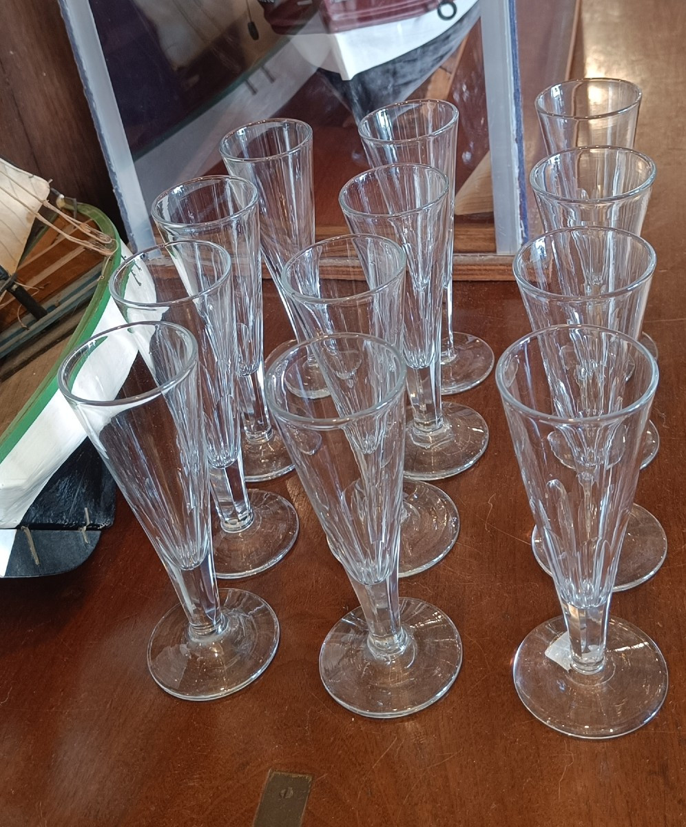 12 19th Century Directoire Champagne Flutes-photo-3