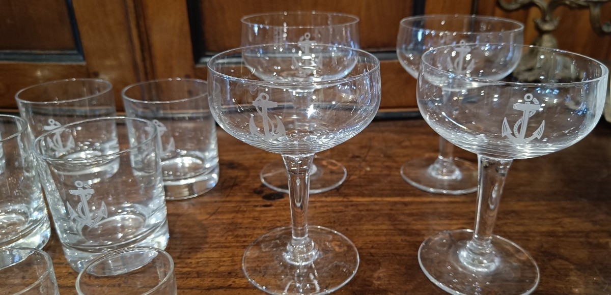 Service de verres de la Marine Nationale, sous officier avec ancre de marine-photo-3
