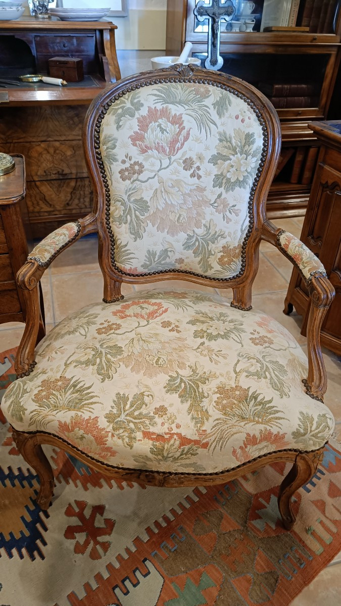 Pair Of Louis XV Period Cabriolet Armchairs-photo-4