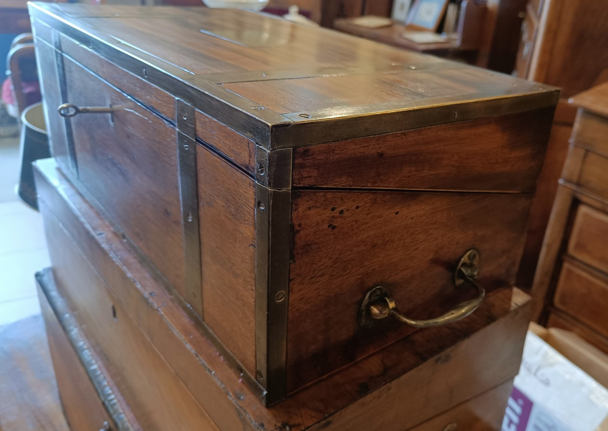 Coffret Ecritoire 19ème d'officier, dit de Marine en Acajou et laiton-photo-1