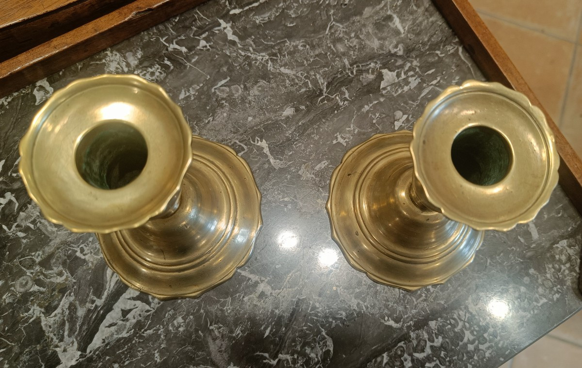 Pair Of Small 18th Century Bronze Toilet Candlesticks-photo-4