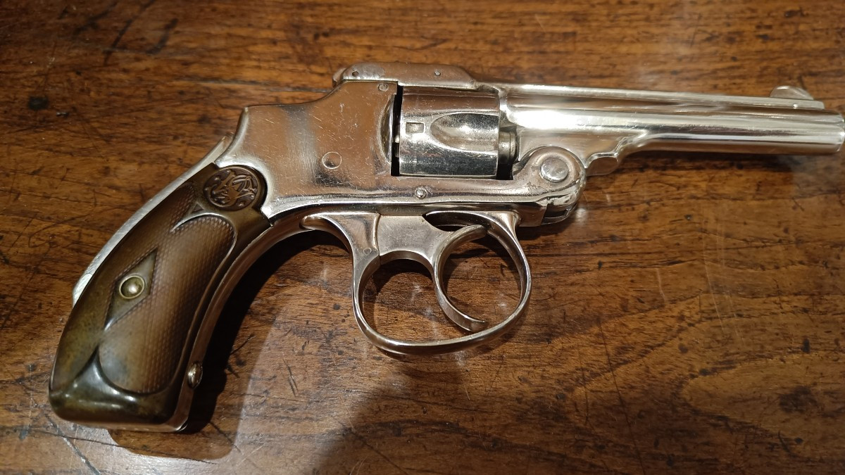 Révolver Smith & Wesson, Safety Hamerless, First Model, calibre 32, vers 1888, n°25418