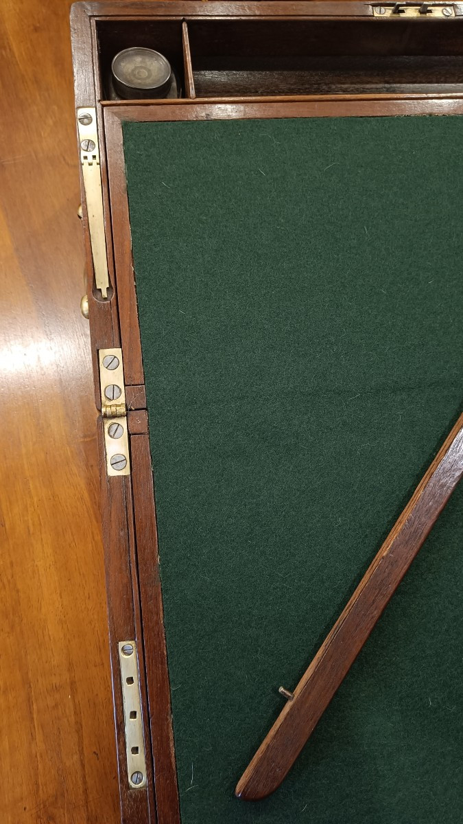 19th-century Officer's Writing Desk In Solid Mahogany With Brass Corners-photo-4