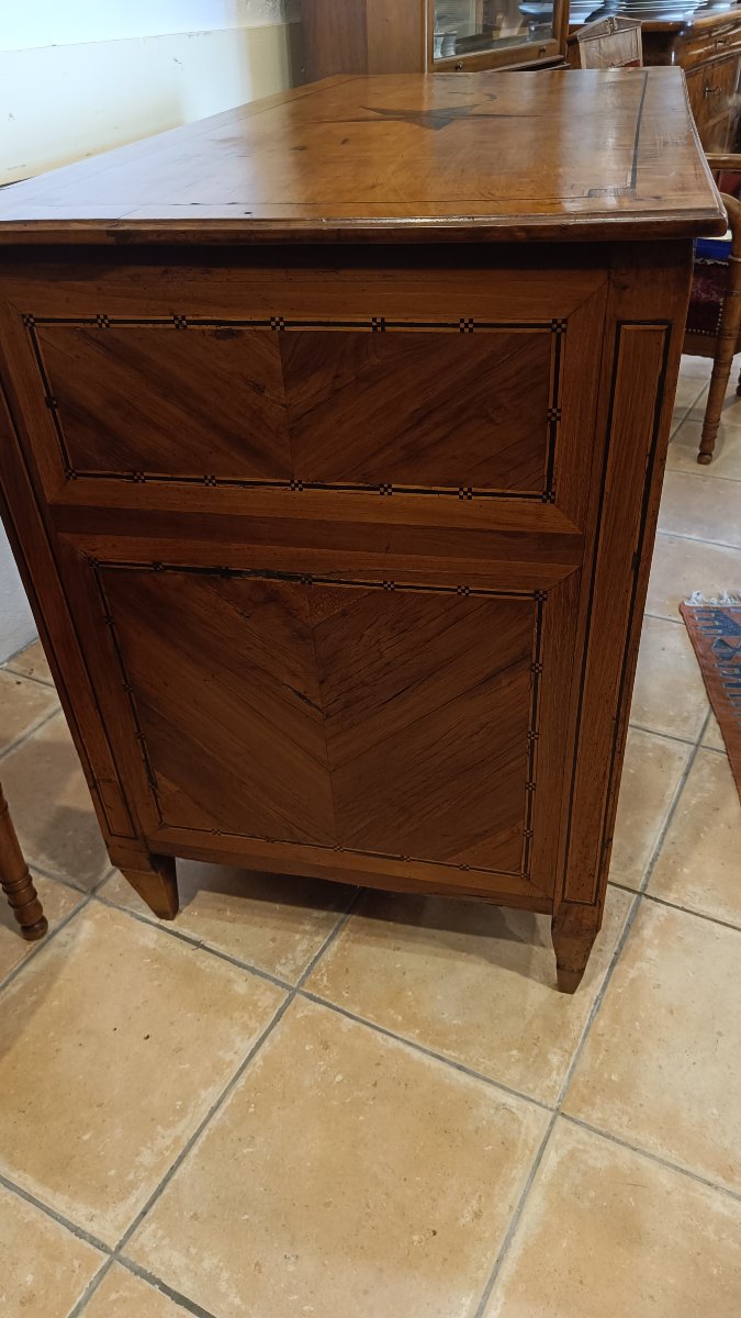 Commode Louis XVI en noyer et marqueterie fin 18ème-photo-2