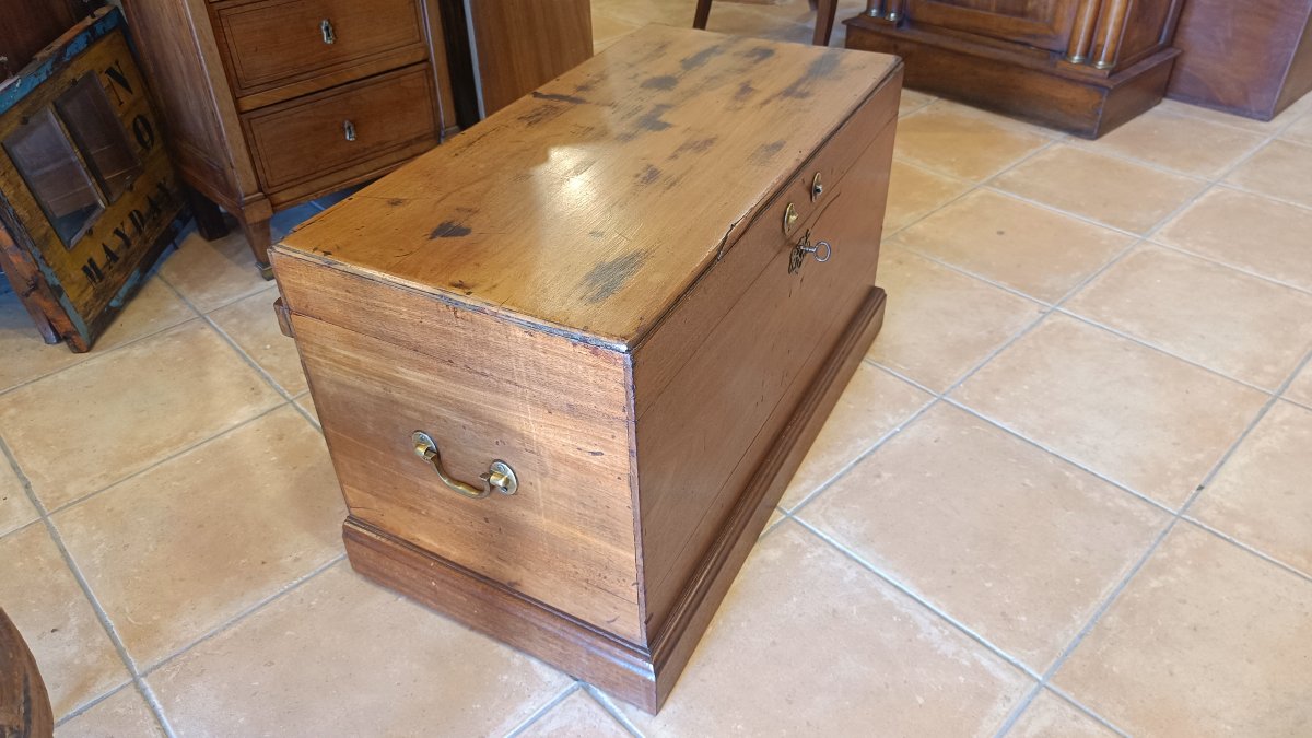 Small Marine Chest Made Of Exotic Wood-photo-3