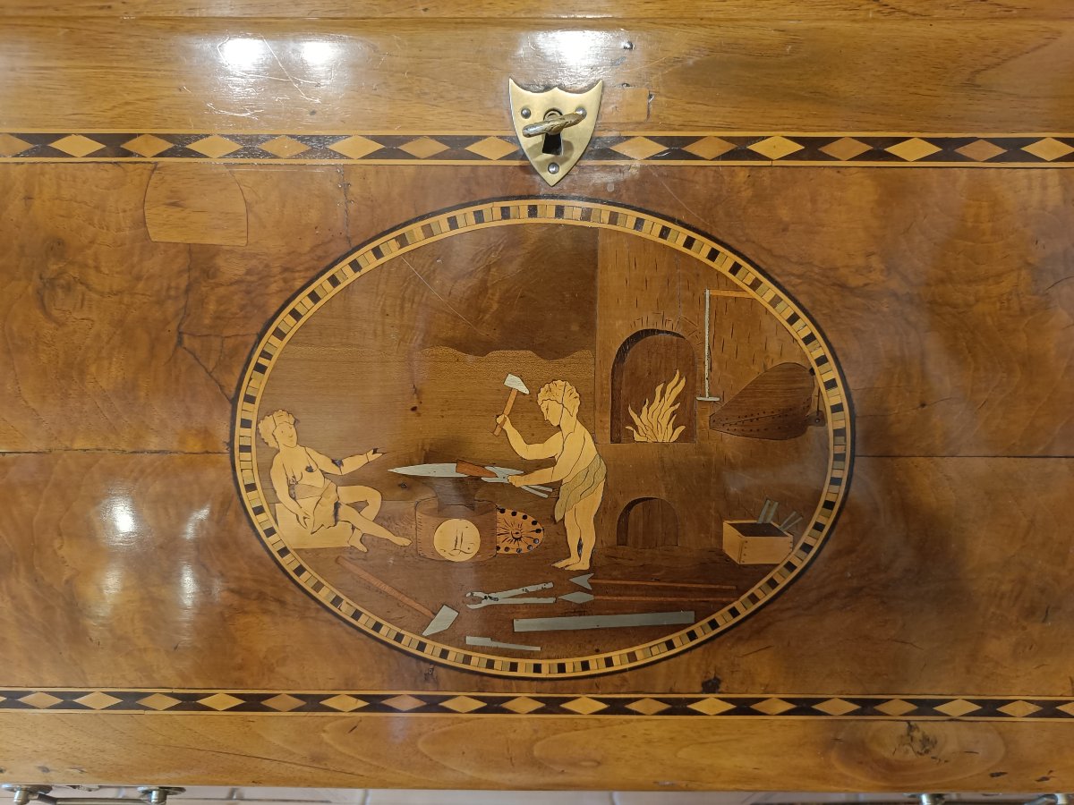 Late 18th-century, Early 19th-century Sloping-top Desk In Walnut With Marquetry-photo-3
