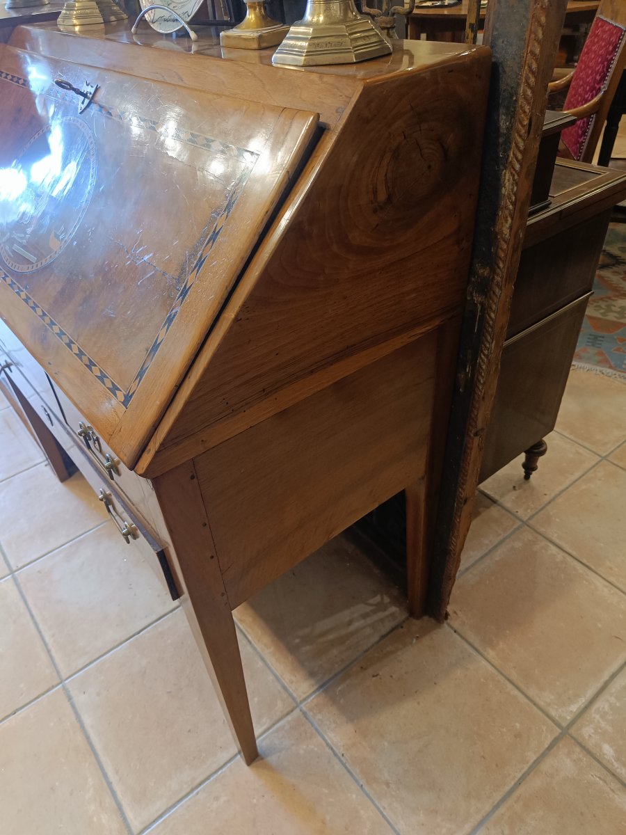 Late 18th-century, Early 19th-century Sloping-top Desk In Walnut With Marquetry-photo-2