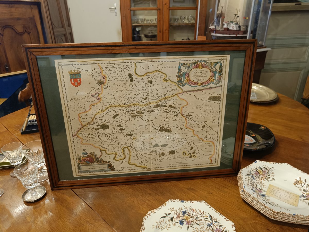 Carte aquarellée 17ème et encadrée de la Touraine par Blaeu