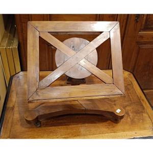 Table Lectern On Wheels In Cherry Wood 