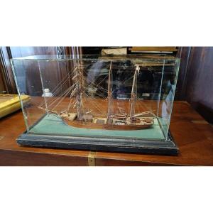 19th-century Model Ship In A Display Case