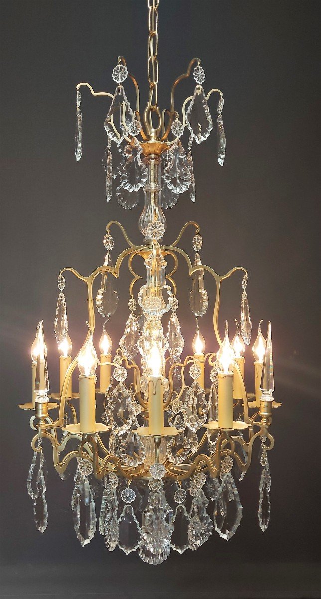 Lustre Français Avec 9 Points Lumineux.