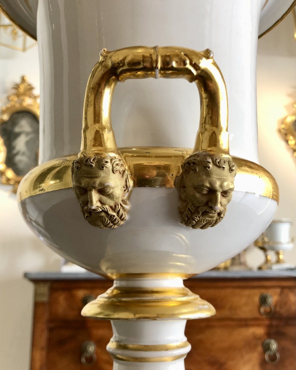 Medici Vase In Gilded Paris Porcelain.-photo-3