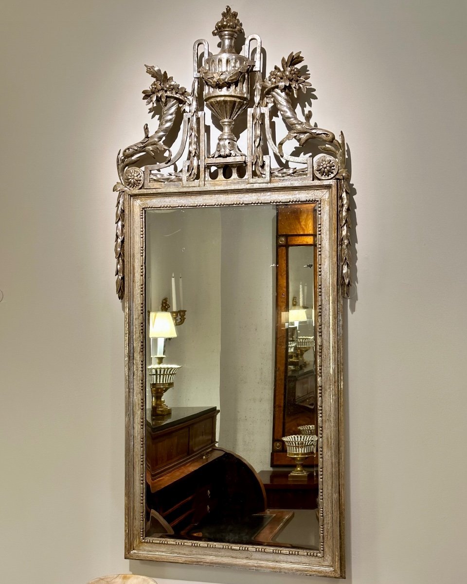 Neoclassical Silvered Wood Mirror. Berlin, Around 1790.