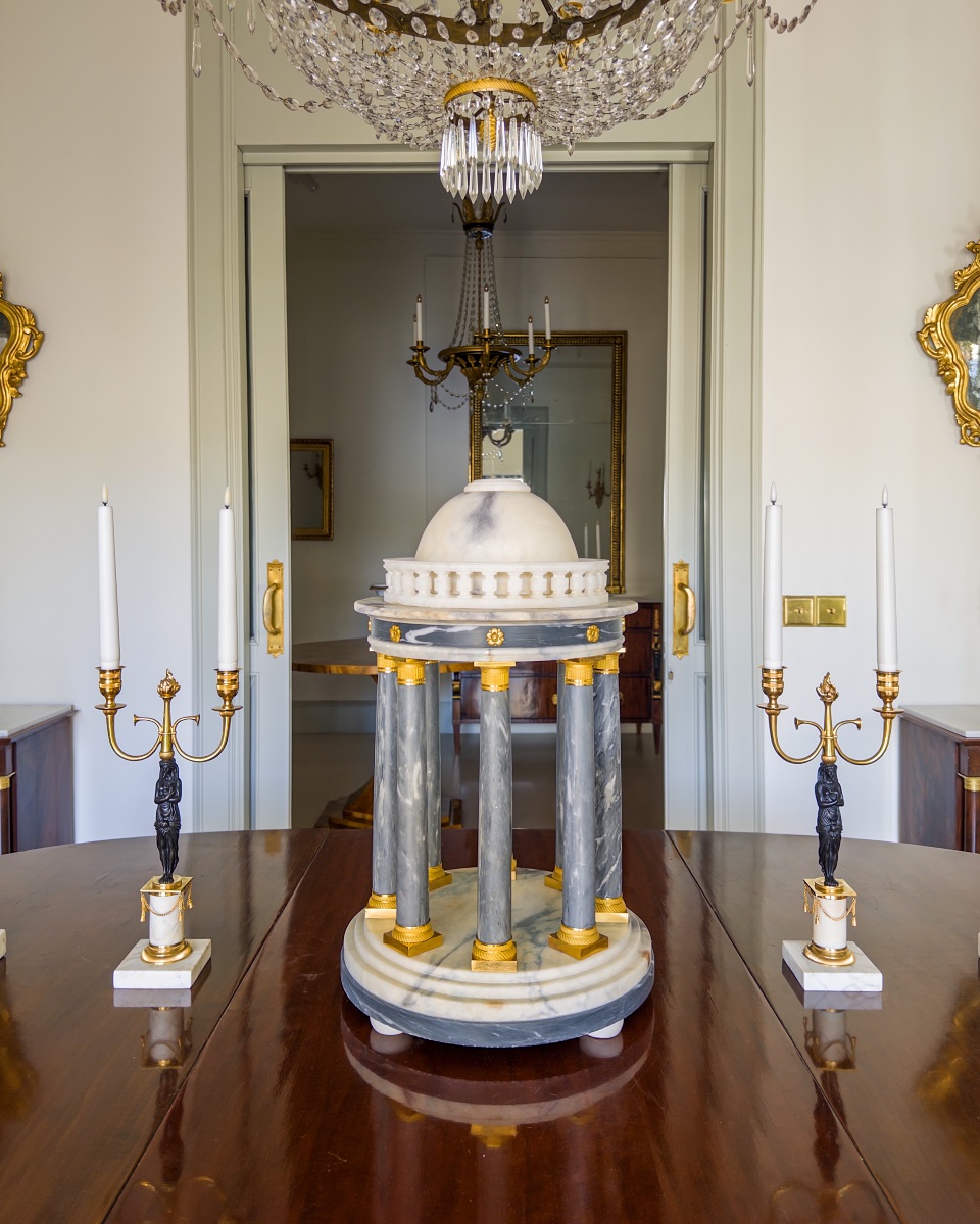 A Neoclassical Temple Made Of Marble And Alabaster.-photo-2
