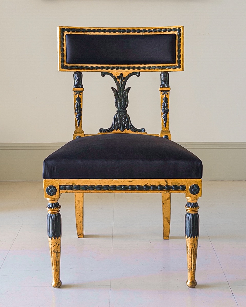 Quatre chaises de style gustavien attribuées à Ephraim Ståhl-photo-2