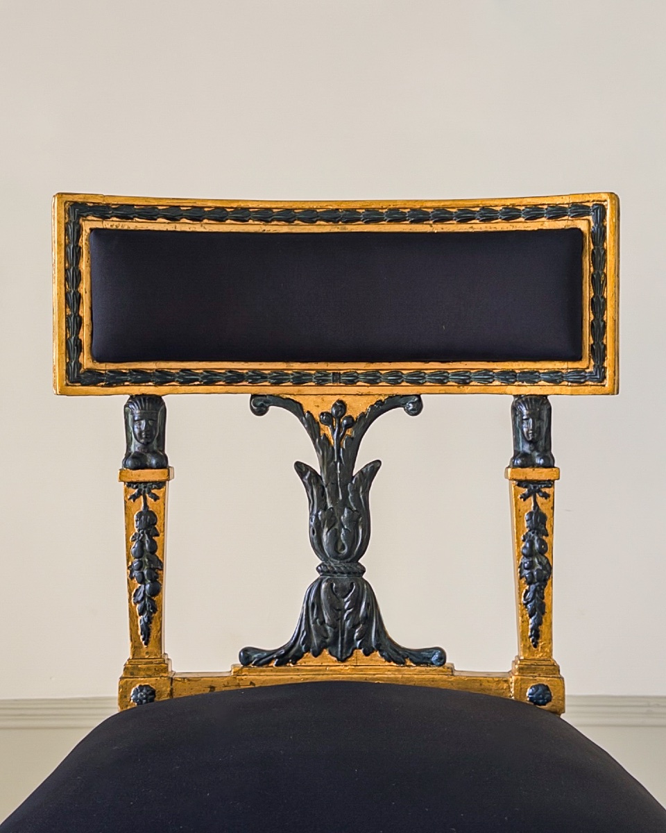Quatre chaises de style gustavien attribuées à Ephraim Ståhl-photo-3