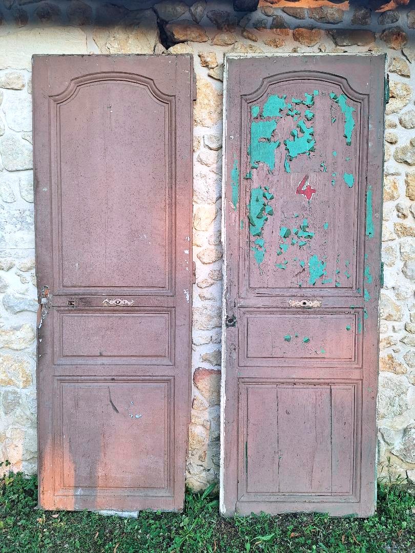 2 Identical Louis XIV Doors In Oak 18th Century Old Bordeaux Woodwork Decoration 