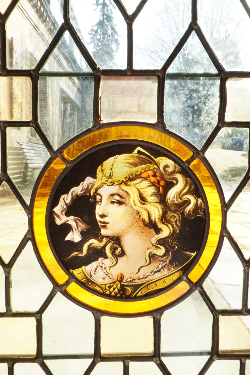Vitrail - Vitraux - Médaillon au portrait d’une femme-photo-3