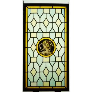 Vitrail - Vitraux - Médaillon au portrait d’une femme