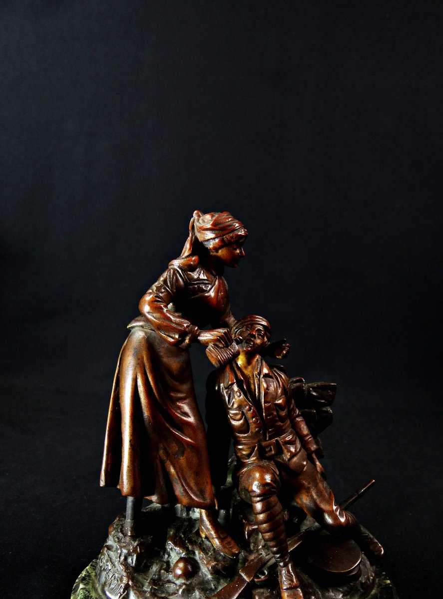 Georges Omerth sculpture en bronze sur marbre d'une infirmière soignant un soldat-photo-2