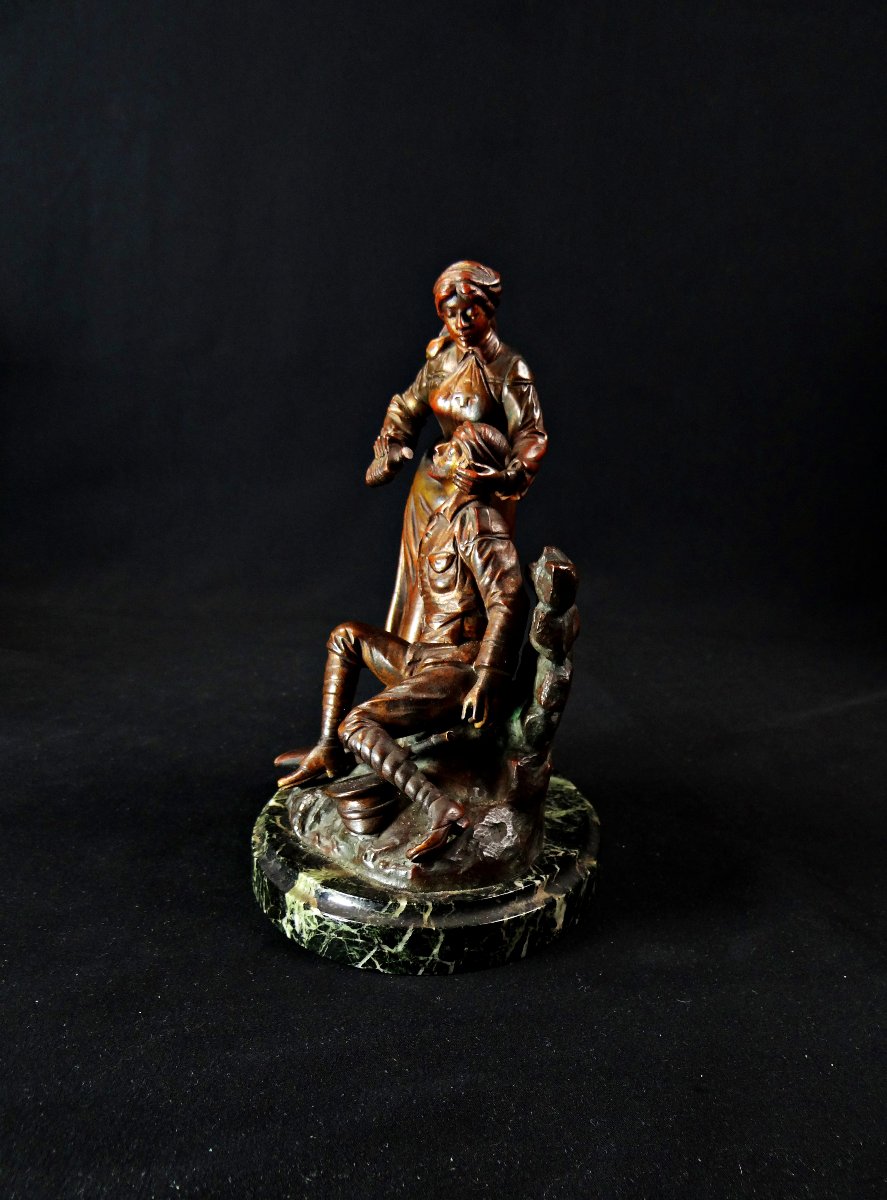 Georges Omerth sculpture en bronze sur marbre d'une infirmière soignant un soldat-photo-5