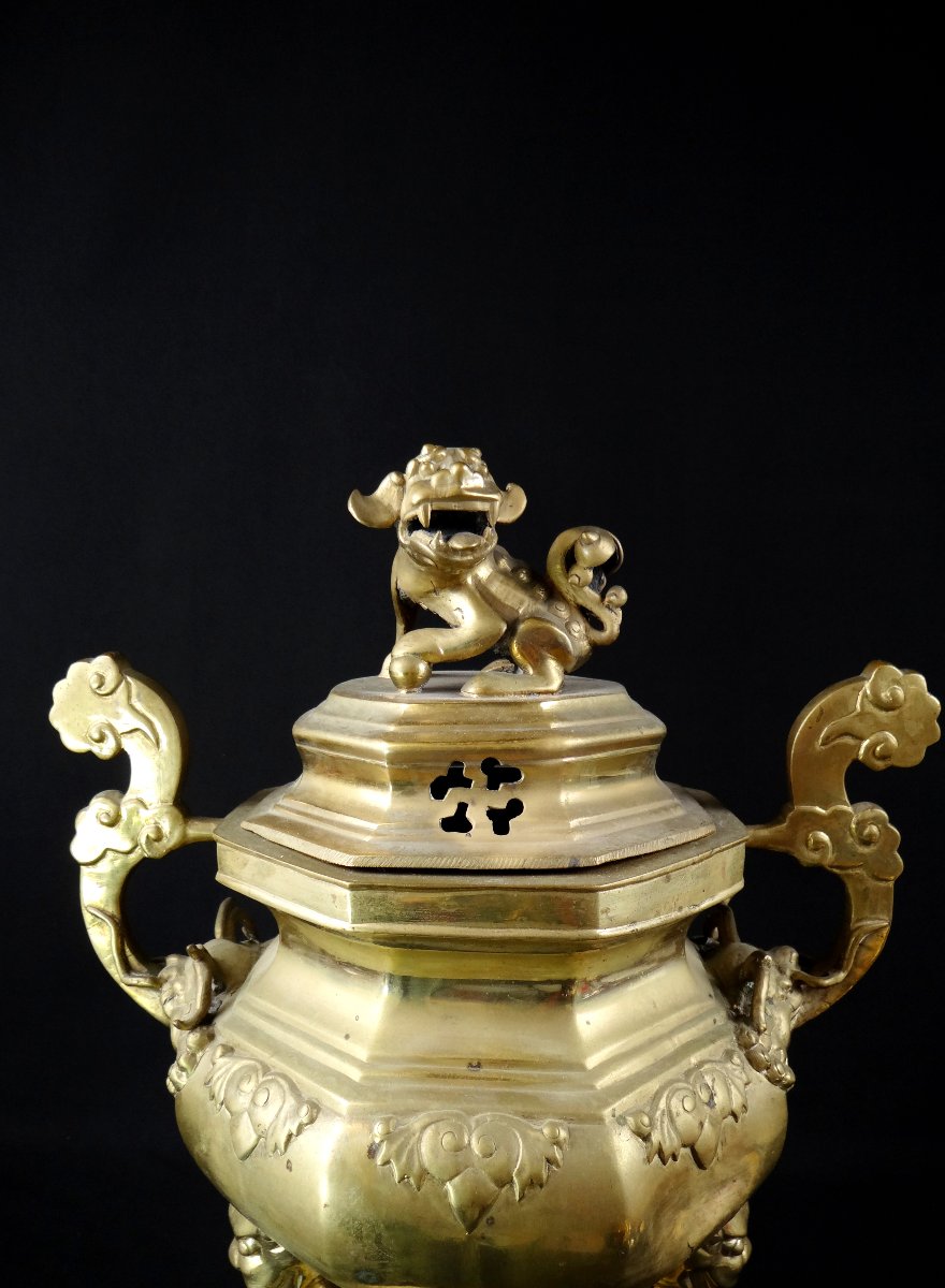 Brûle encens Chinois en bronze doré à décor de Chien de Fô période Qing XIXème-photo-2