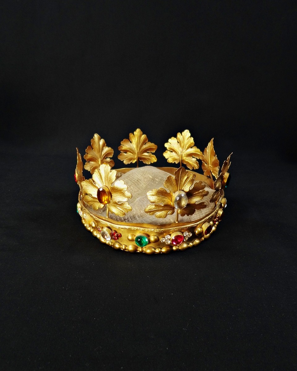 Large 19th-century Crown Of The Virgin Mary In Gilded Brass And Colored Glass Cabochon