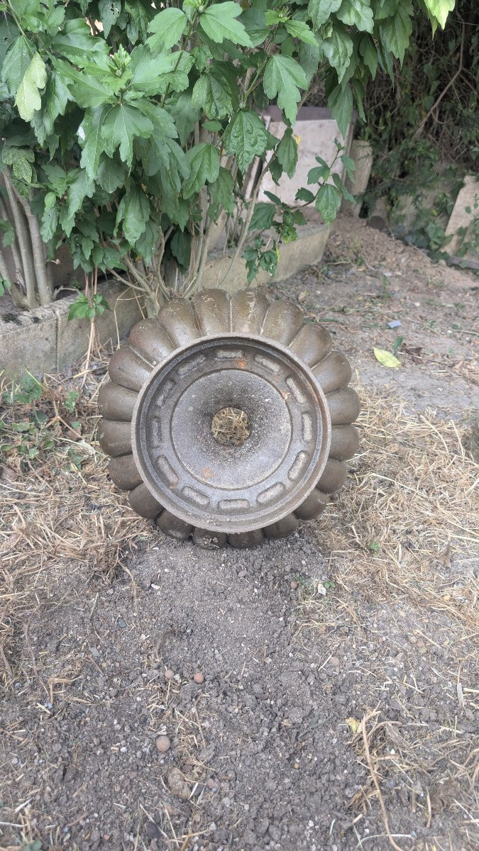Cast Iron Medici Vase With Gadroons By Alfred Corneau In Charleville, 19th Century-photo-1