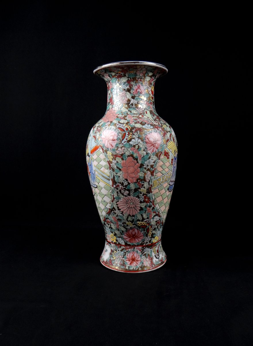 Chinese Baluster Vase, Canton Porcelain, With Imperial Court Decoration, Early 20th Century-photo-1