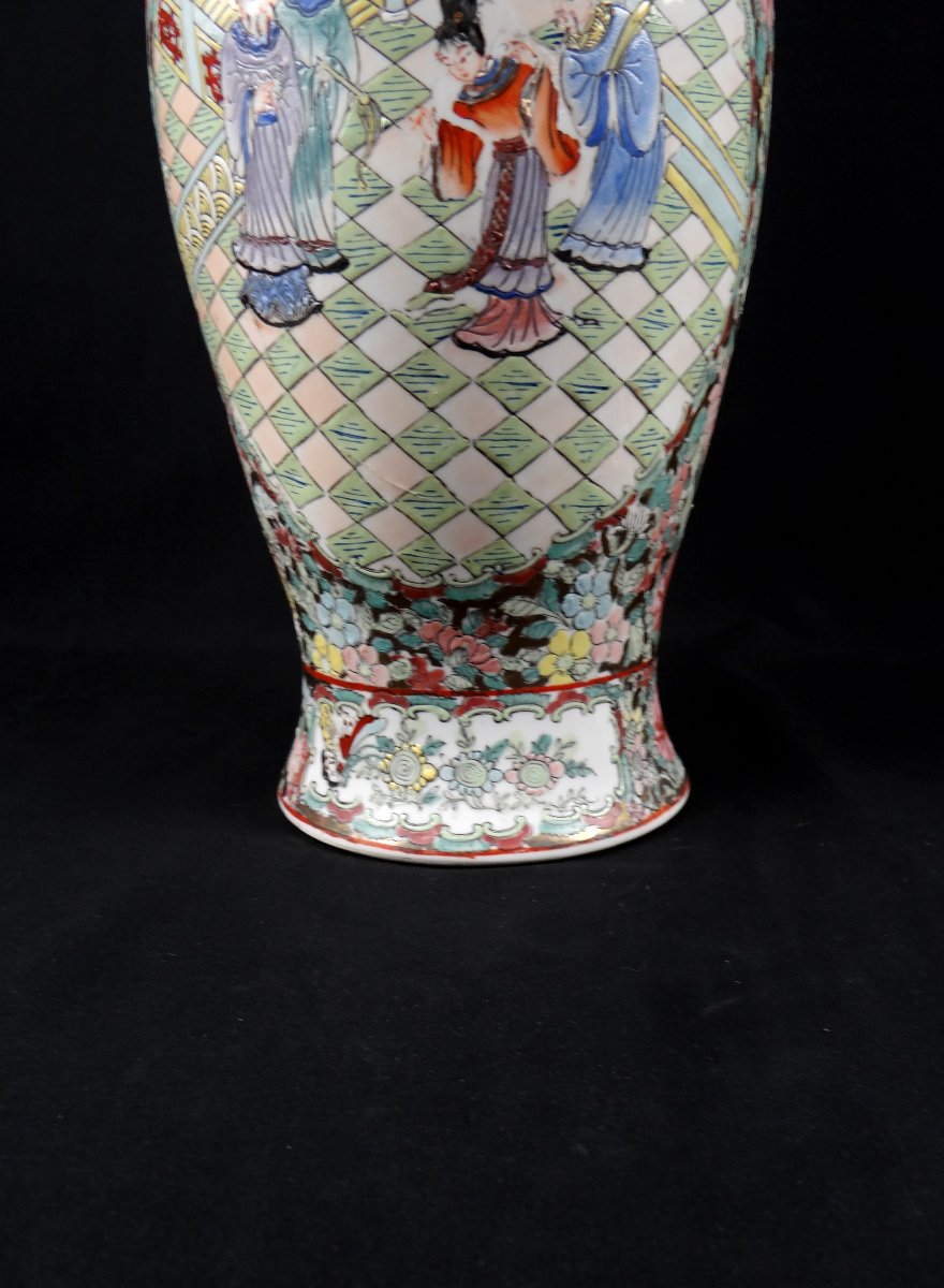 Chinese Baluster Vase, Canton Porcelain, With Imperial Court Decoration, Early 20th Century-photo-5