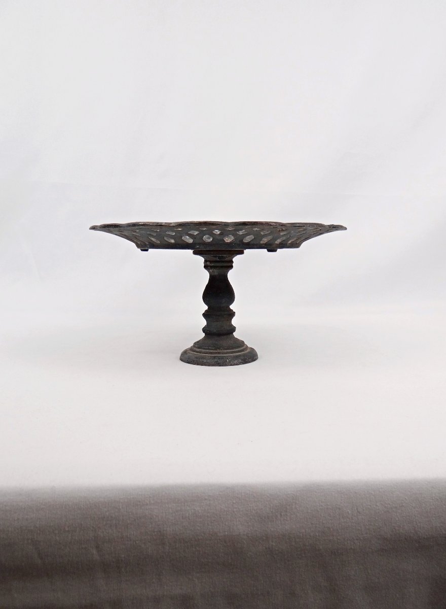 Compotier ajouré en fer patiné ou présentoir de table extérieur fin XIXème-photo-1