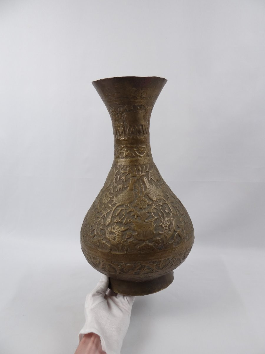 Large Persian Vase In Repoussé Brass With Animal Decoration, Qajar Period, Late 19th Century-photo-7