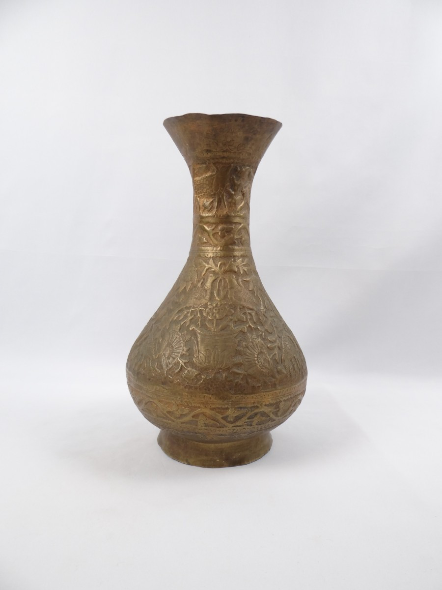 Large Persian Vase In Repoussé Brass With Animal Decoration, Qajar Period, Late 19th Century