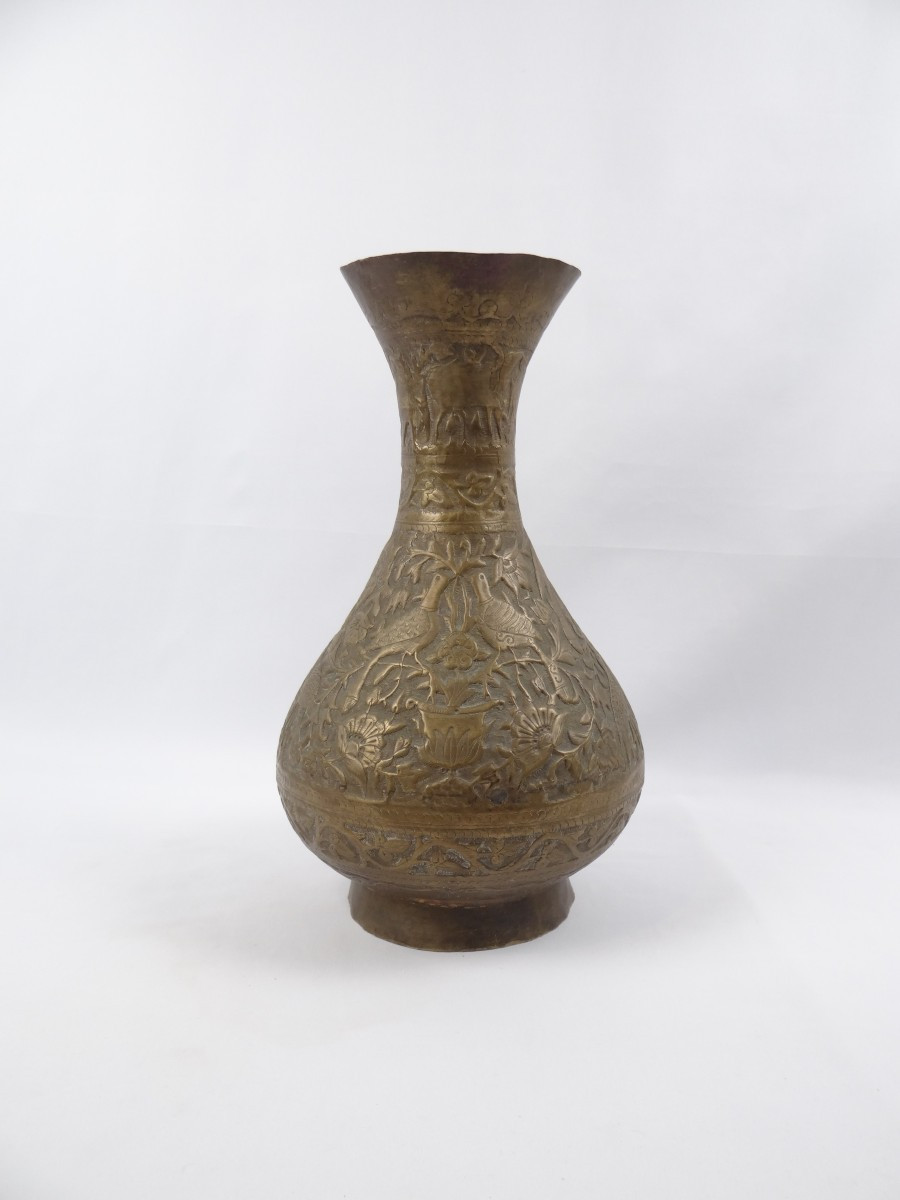 Large Persian Vase In Embossed Brass Animal Floral Decoration Qajar Period Late 19th Century