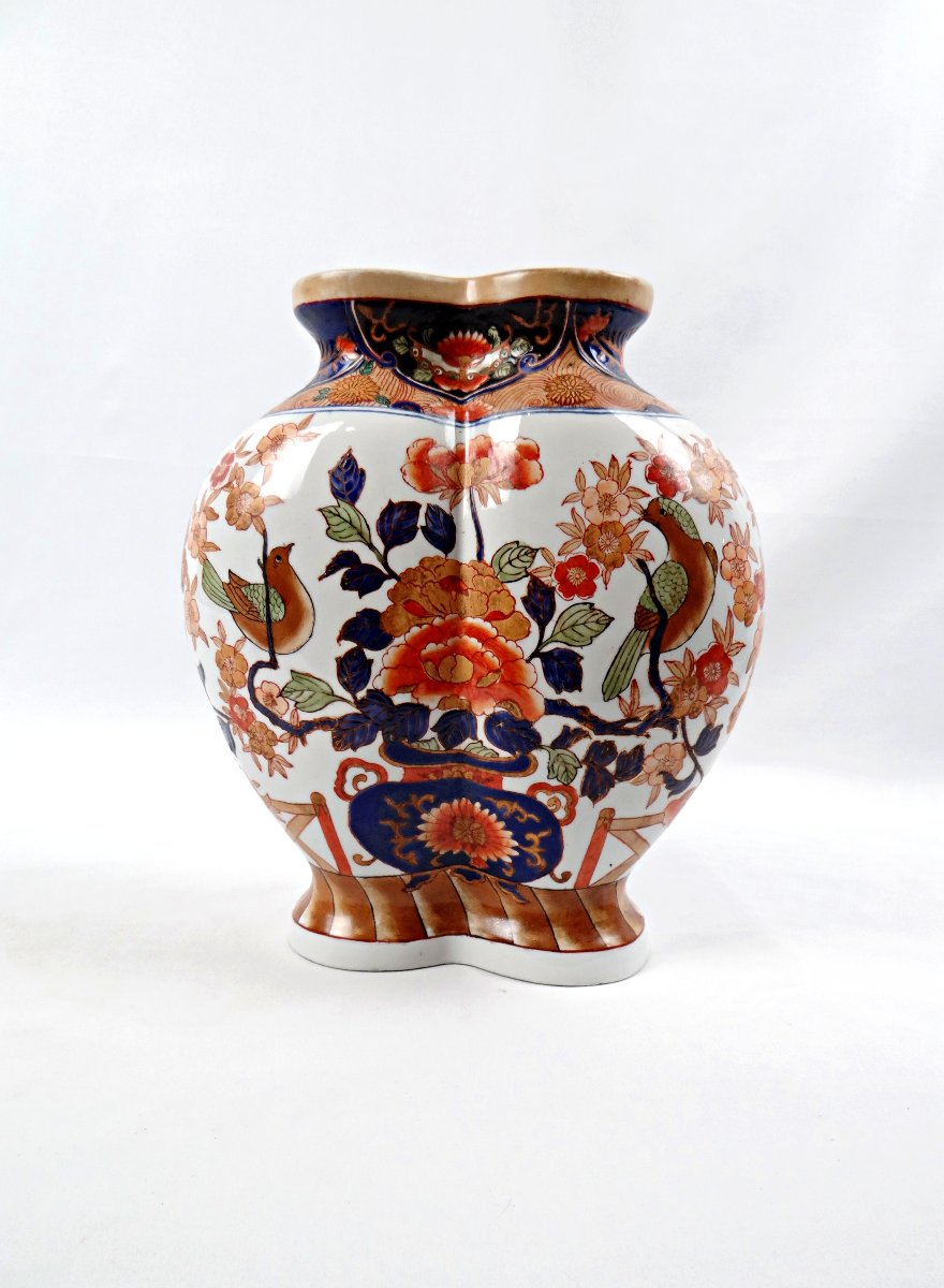 Early 20th Century Imari-style Porcelain Vase Decorated With Nature And Birds, Polylobed In Shape-photo-5