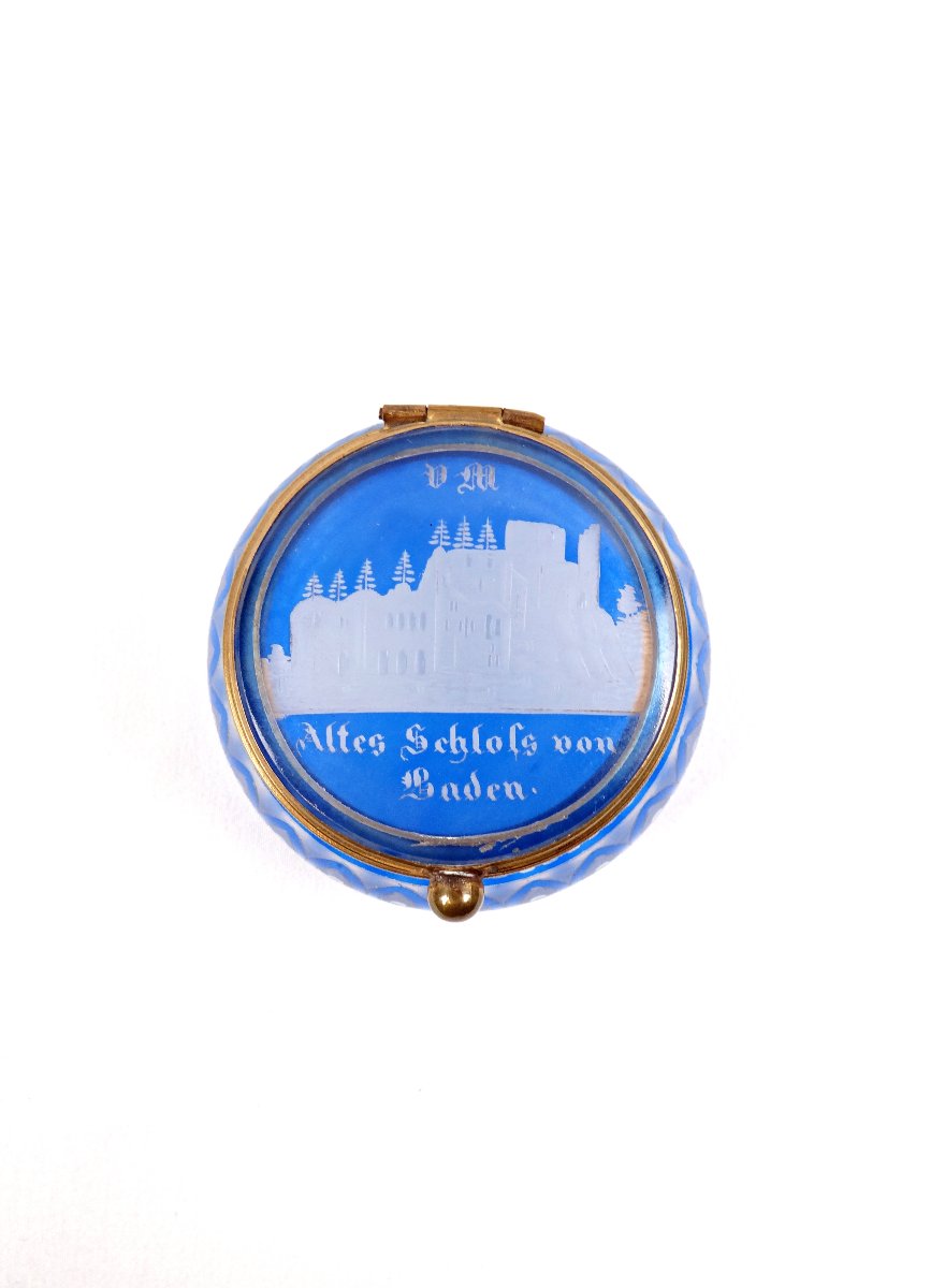 Boîte à pilule en cristal de bohème bleu à décor du Château de Bade XIXème-photo-2