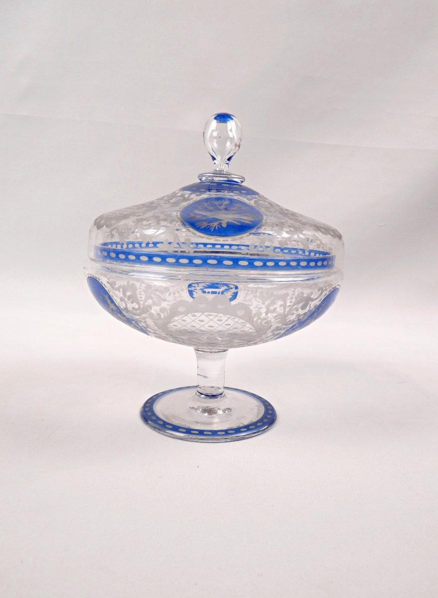 Drageoir sur pied en verre de Bohême gravé de motifs rocailles & rinceaux XIXème-photo-1